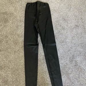 Aritzia faux leather leggings
